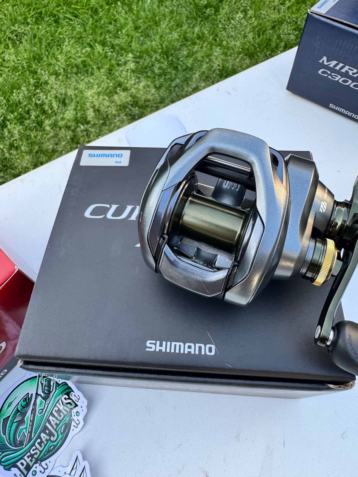 Shimano CURADO DC — Tamaño 200HG — Manija derecha — Sistema Control Digital