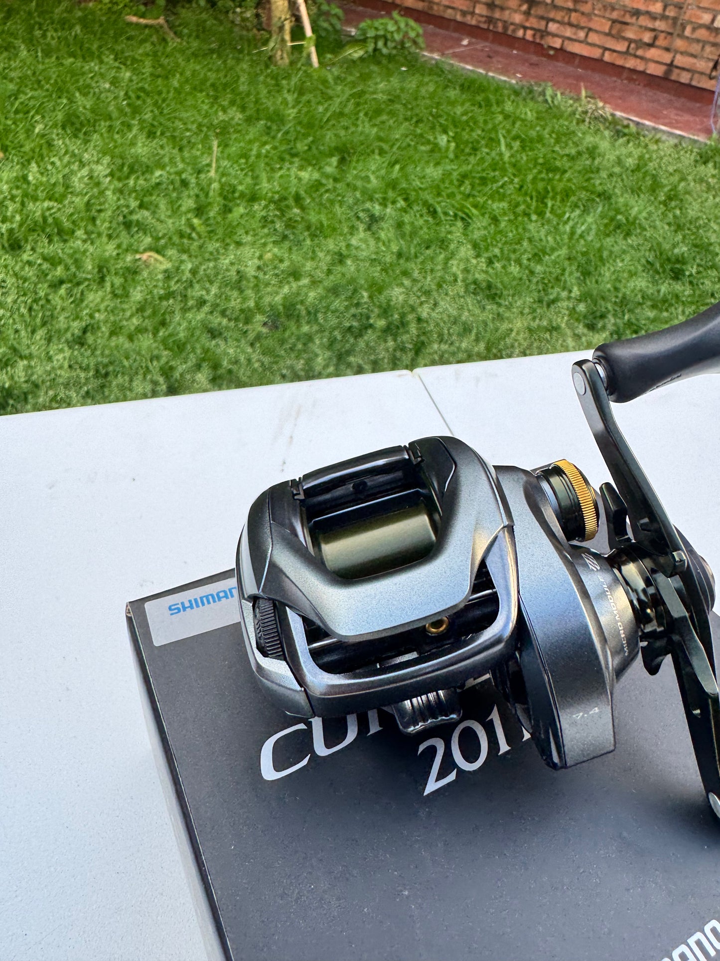 Shimano CURADO DC — Tamaño 201HG — Manija izquierda — Sistema control digital